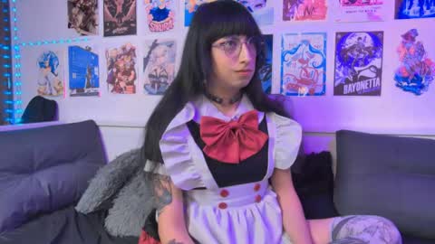 Snapshot of snowblack_ chatting on June 2, 2026, 4:20 pm Snow and Bubble online show from June 2, 2026, 4:20 pm