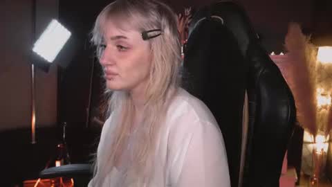 Ellie online show from June 24, 2026, 5:17 am