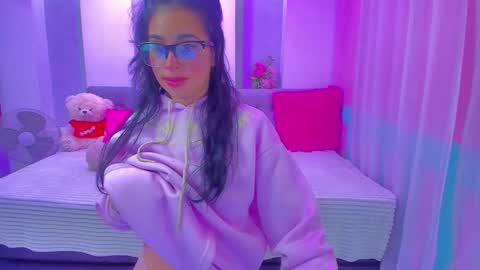 sofiia online show from March 7, 2025, 1:07 pm