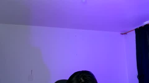 sofia online show from November 7, 2025, 6:19 pm