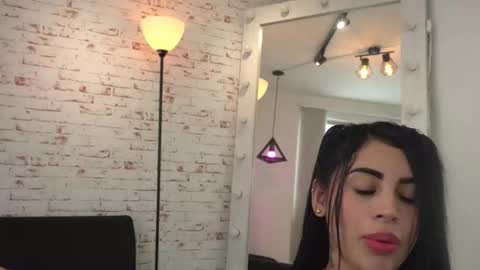 sofhia cruz online show from March 4, 2026, 7:53 pm