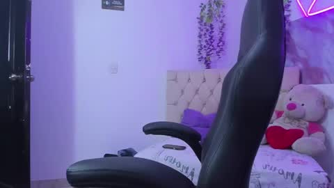 SOFI AND SANTY online show from April 18, 2026, 2:59 am