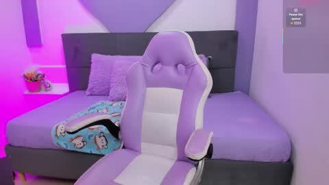 Snapshot of sofi_little2 chatting on December 17, 2025, 6:36 pm Sofia online show from December 17, 2025, 6:36 pm