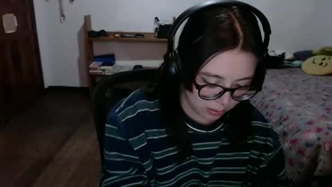 Sofi Lynch online show from February 9, 2026, 4:16 am