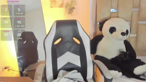 sofi smith online show from February 8, 2025, 9:04 pm