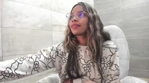 sofia86379 online show from March 11, 2025, 4:10 am