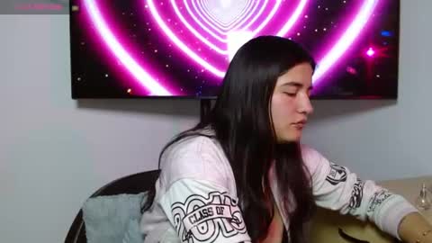 Snapshot of sofia_diaz01 chatting on July 31, 2026, 3:22 pm Sofia online show from July 31, 2026, 3:22 pm