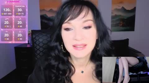 Snapshot of sofia_ford chatting on October 17, 2025, 7:00 am Sofia online show from October 17, 2025, 7:00 am