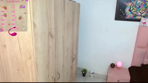 sofia online show from February 15, 2025, 8:11 pm