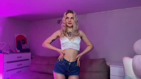 Sofia online show from February 8, 2026, 2:26 am