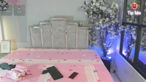 Sofia  online show from May 30, 2026, 7:33 pm