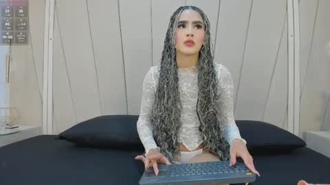 Snapshot of sofia_mercer chatting on May 21, 2026, 4:30 am Sofia Mercer online show from May 21, 2026, 4:30 am
