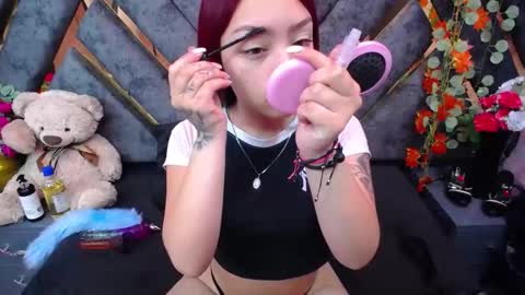 sofia miranda online show from December 2, 2025, 1:05 pm