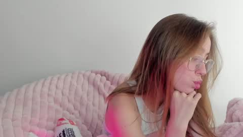 Snapshot of sofia_palacios_ chatting on February 4, 2025, 5:53 am online show from February 4, 2025, 5:53 am