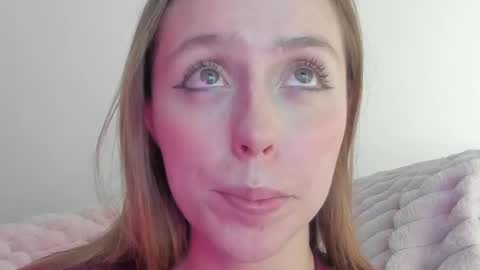 Snapshot of sofia_palacios_ chatting on February 23, 2025, 6:49 am online show from February 23, 2025, 6:49 am