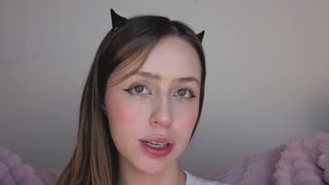 Snapshot of sofia_palacios_ chatting on November 13, 2025, 4:11 am online show from November 13, 2025, 4:11 am