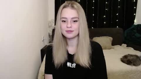 sofia_rosemary online show from December 11, 2024, 11:19 am