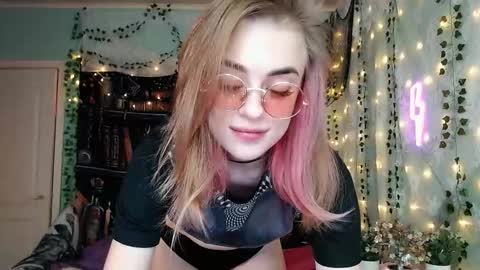 Snapshot of sofia_rosemary chatting on February 5, 2026, 12:32 pm sofia_rosemary online show from February 5, 2026, 12:32 pm