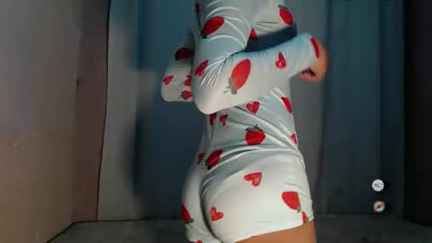 Snapshot of sofia_sweetheart18 chatting on May 23, 2026, 9:19 pm sofia_sweetheart18 online show from May 23, 2026, 9:19 pm