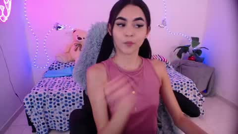 Snapshot of sofia_tgn chatting on June 5, 2026, 6:35 pm sofia_tgn online show from June 5, 2026, 6:35 pm