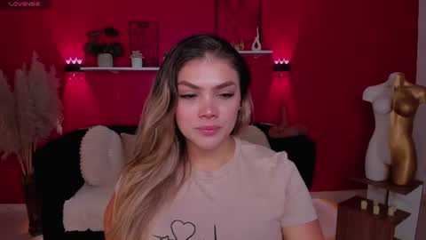 sofia_velvetx online show from June 16, 2026, 1:25 pm