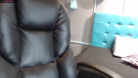 Sofa online show from January 24, 2025, 11:15 am