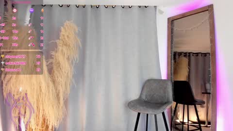 Sofia Wilson online show from January 1, 2025, 8:58 pm