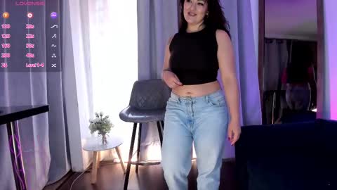 Sofia Wilson online show from February 13, 2025, 12:21 pm