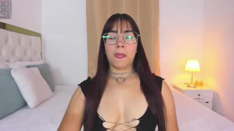 Sara online show from November 27, 2025, 1:29 am