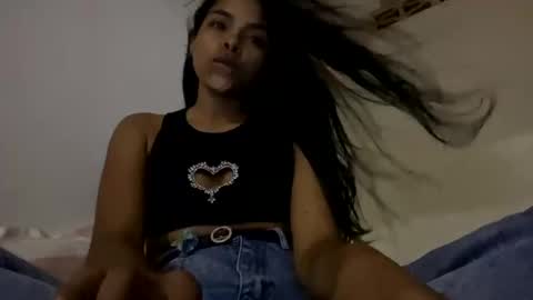 Snapshot of sofiacandy17 chatting on February 25, 2025, 12:03 am Danna Sofia online show from February 25, 2025, 12:03 am