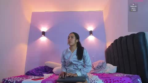 Snapshot of sofiaclaus_19 chatting on January 11, 2025, 5:20 am Sofia online show from January 11, 2025, 5:20 am