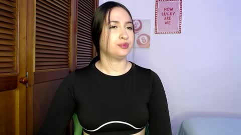 sofiaduque_26 online show from April 6, 2026, 1:12 pm