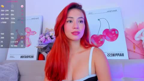  SOFA FERRER  online show from March 9, 2025, 5:39 pm