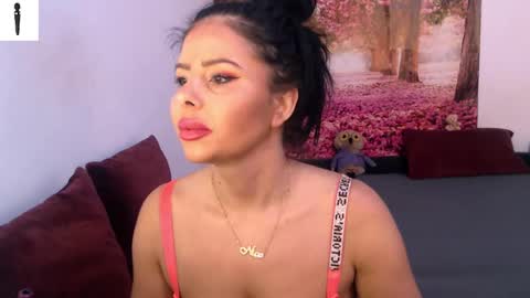 sofialiub online show from December 17, 2024, 11:49 am