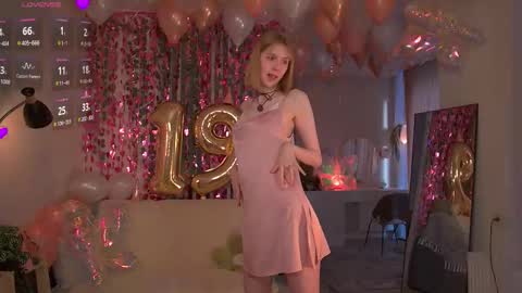 Sofia Help me overcome shynes with 100 thumbs up online show from February 20, 2026, 2:41 am