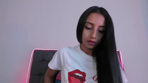 Sofia online show from March 2, 2025, 10:48 pm