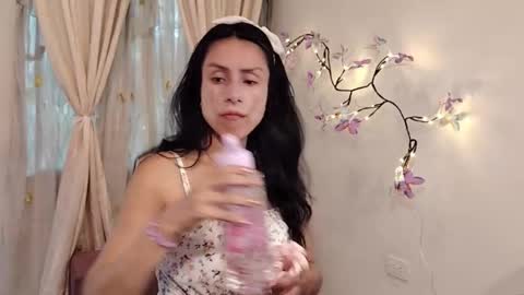 Sofi Bella online show from March 23, 2026, 7:18 pm