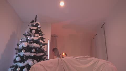 Snapshot of soficb chatting on December 17, 2024, 9:27 pm Sofi online show from December 17, 2024, 9:27 pm