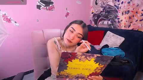 sofii_cute01 online show from February 7, 2025, 2:04 pm