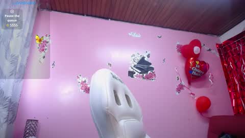 sofii_cute01 online show from March 3, 2025, 12:48 pm