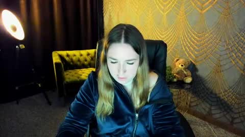 Snapshot of sofii_darling chatting on April 19, 2026, 4:39 pm sofii_darling online show from April 19, 2026, 4:39 pm