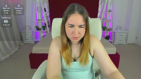 Snapshot of sofii_darling chatting on April 23, 2026, 4:53 pm sofii_darling online show from April 23, 2026, 4:53 pm