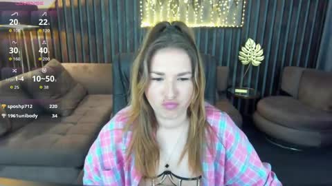 Snapshot of sofii_darling chatting on May 11, 2026, 5:32 pm sofii_darling online show from May 11, 2026, 5:32 pm