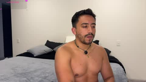 Snapshot of sofii_n_diego chatting on April 28, 2026, 11:32 pm sofii_n_diego online show from April 28, 2026, 11:32 pm