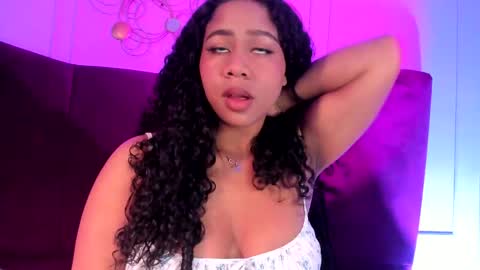 sofiifox online show from April 5, 2026, 2:42 am