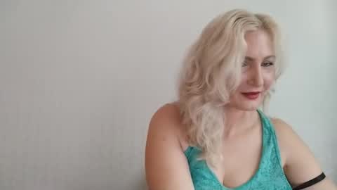 Snapshot of sofishine11 chatting on October 17, 2025, 7:11 am Sofi online show from October 17, 2025, 7:11 am