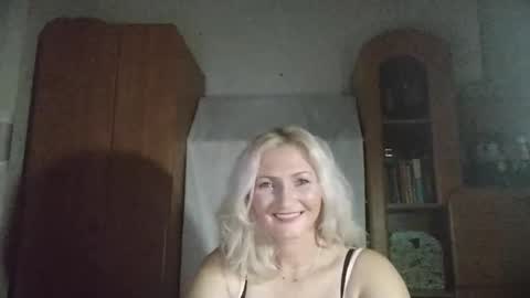 Snapshot of sofishine11 chatting on October 23, 2025, 7:56 pm Sofi online show from October 23, 2025, 7:56 pm