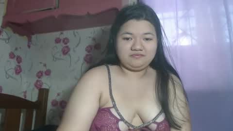 Angie online show from November 22, 2025, 3:27 am