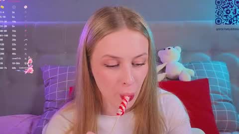 Snapshot of soft_babe chatting on April 22, 2026, 9:38 pm Milisa online show from April 22, 2026, 9:38 pm