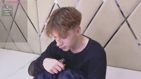 Snapshot of softcrave chatting on February 16, 2026, 8:49 pm PAUL online show from February 16, 2026, 8:49 pm